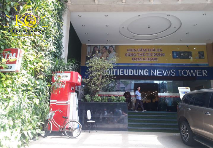 Lối vào tầng trệt tòa nhà văn phòng bán đường Nguyễn Biểu quận 5